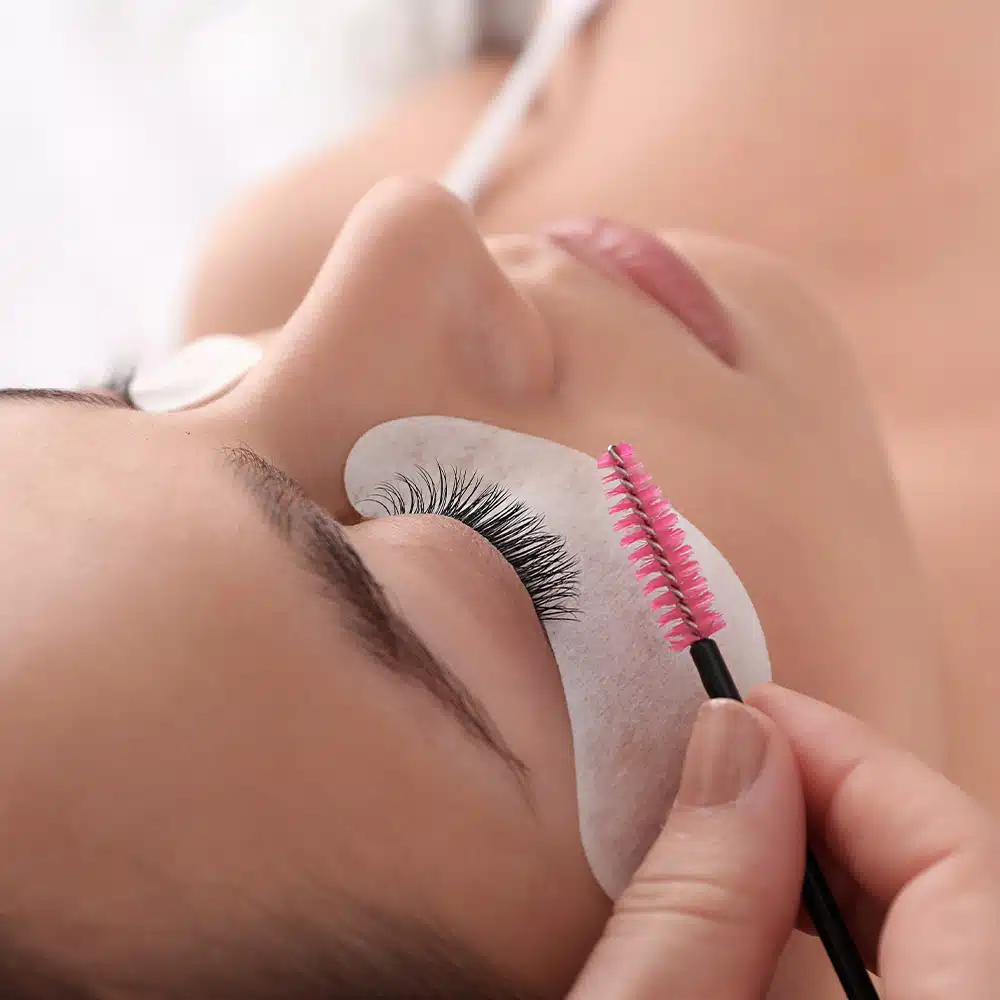 So funktioniert das Wimpernlifting in Chemnitz